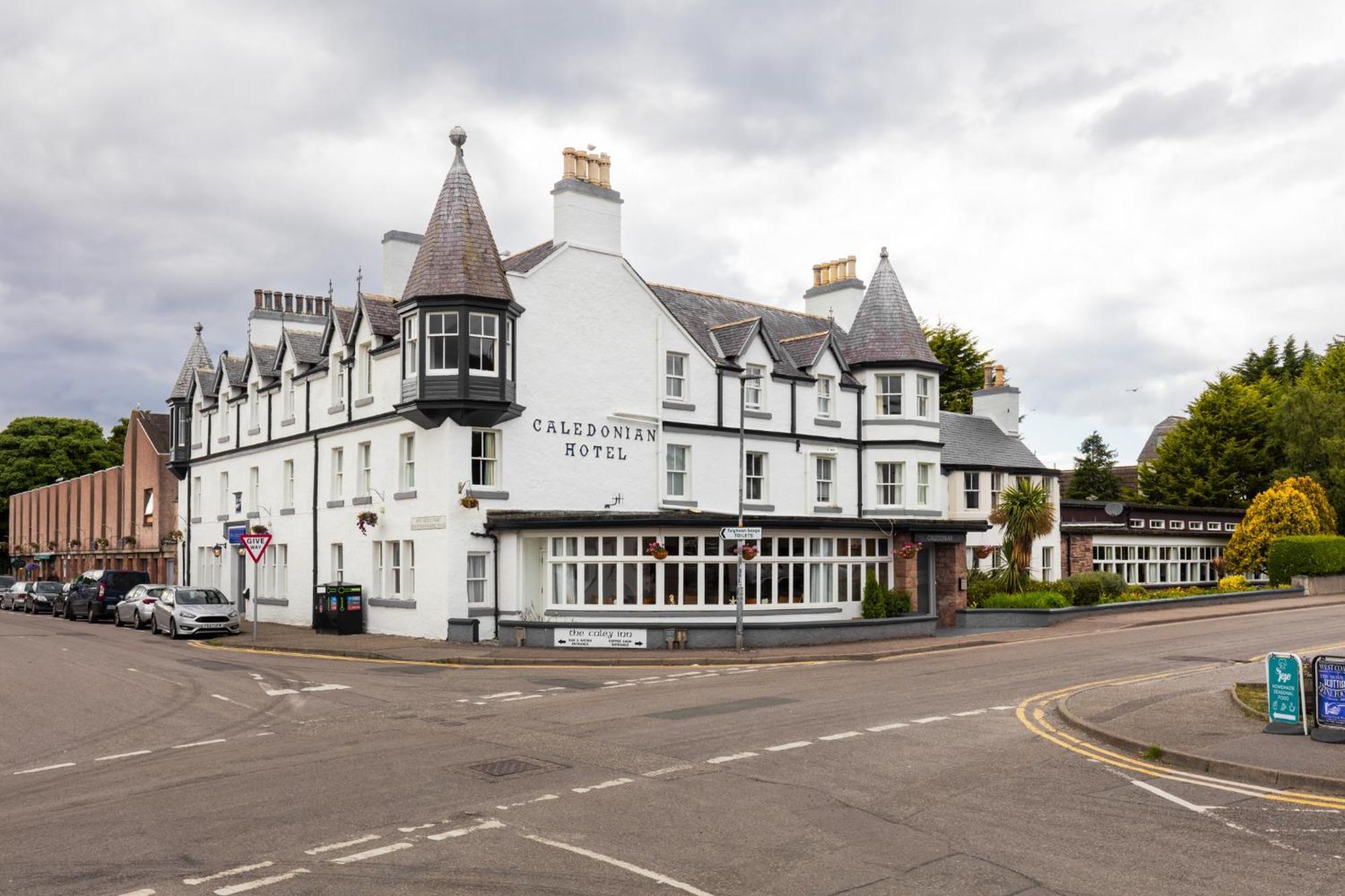 Caledonian Hotel 'A Bespoke Hotel' Ullapool Exterior photo